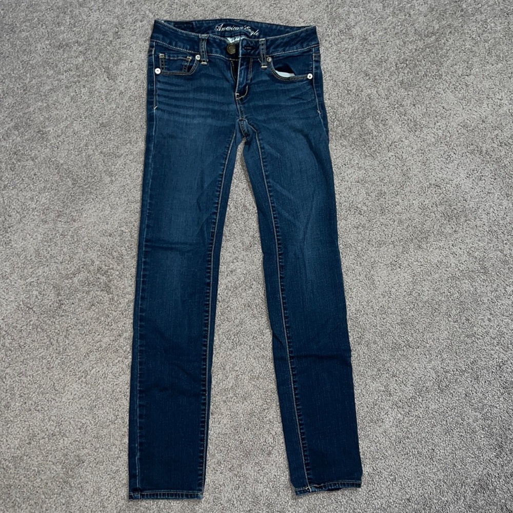 American Eagle Blue Jeans. Super stretch skinny. Size 0 short